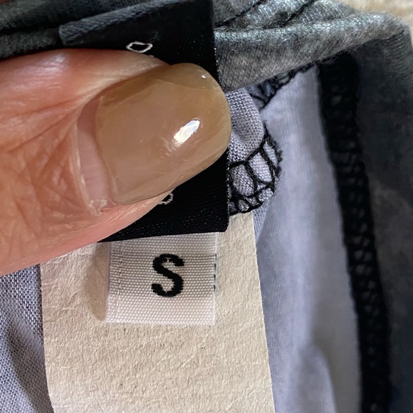 ONZIE Twist back green top - Picture 9 of 9